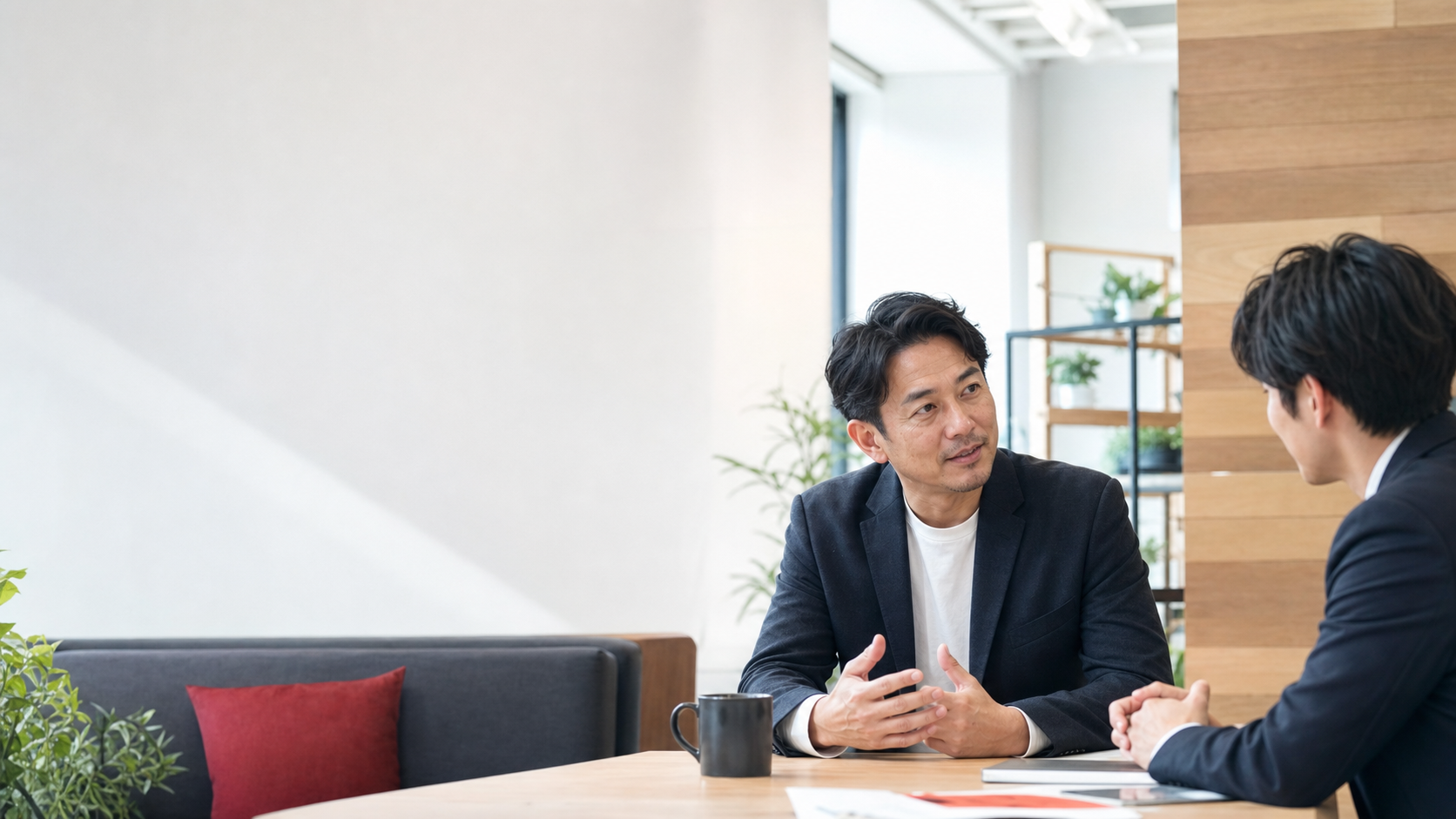 管理職と部下の対話を1on1研修で再設計するイメージ